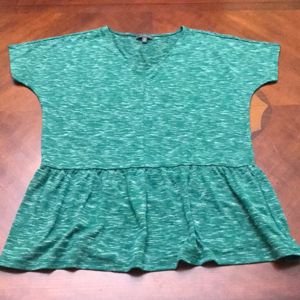 3/$15 The Limited Green Peplum top
